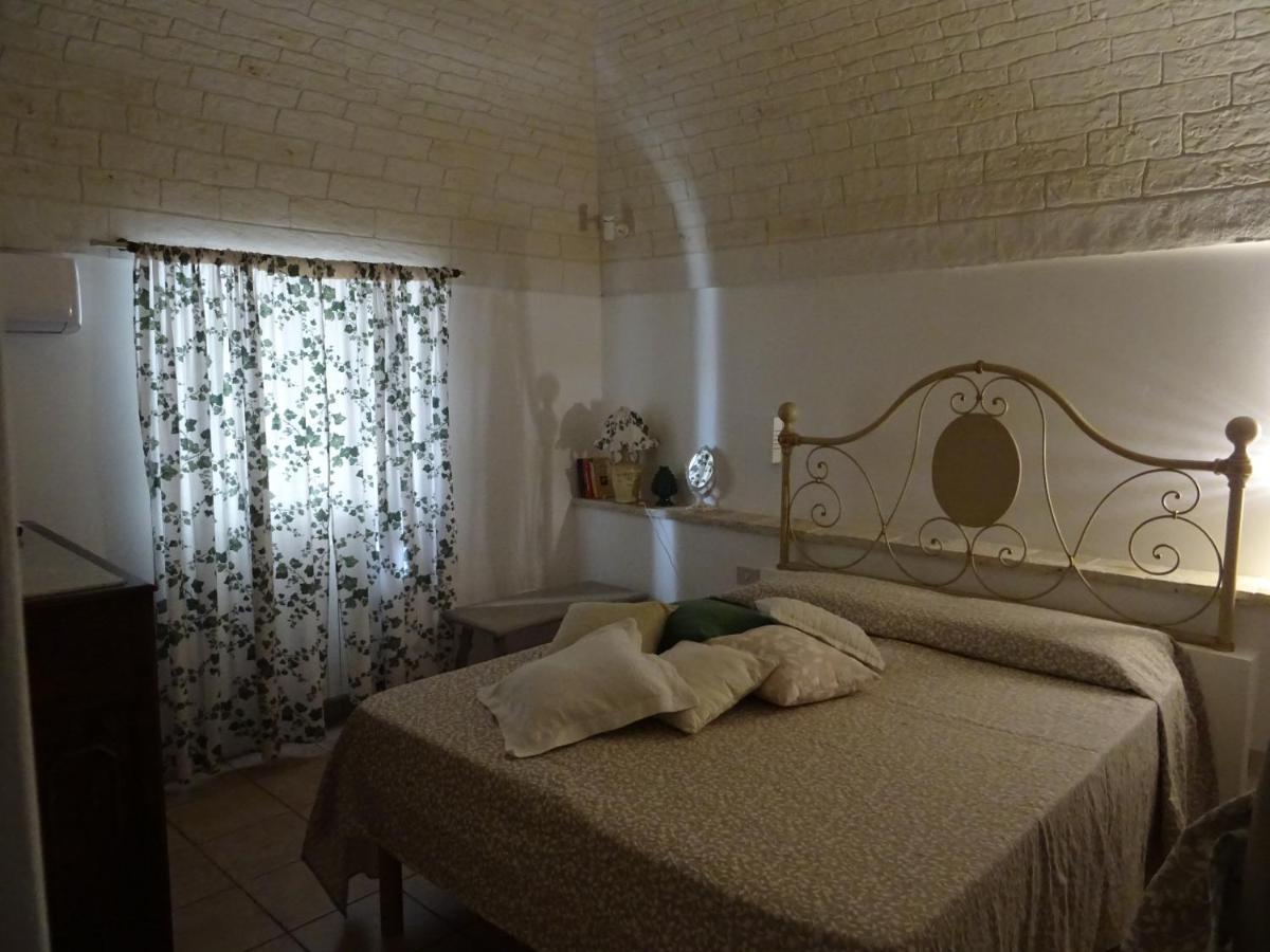 Trulli Di Zia Tata Guest House Locorotondo Exterior photo