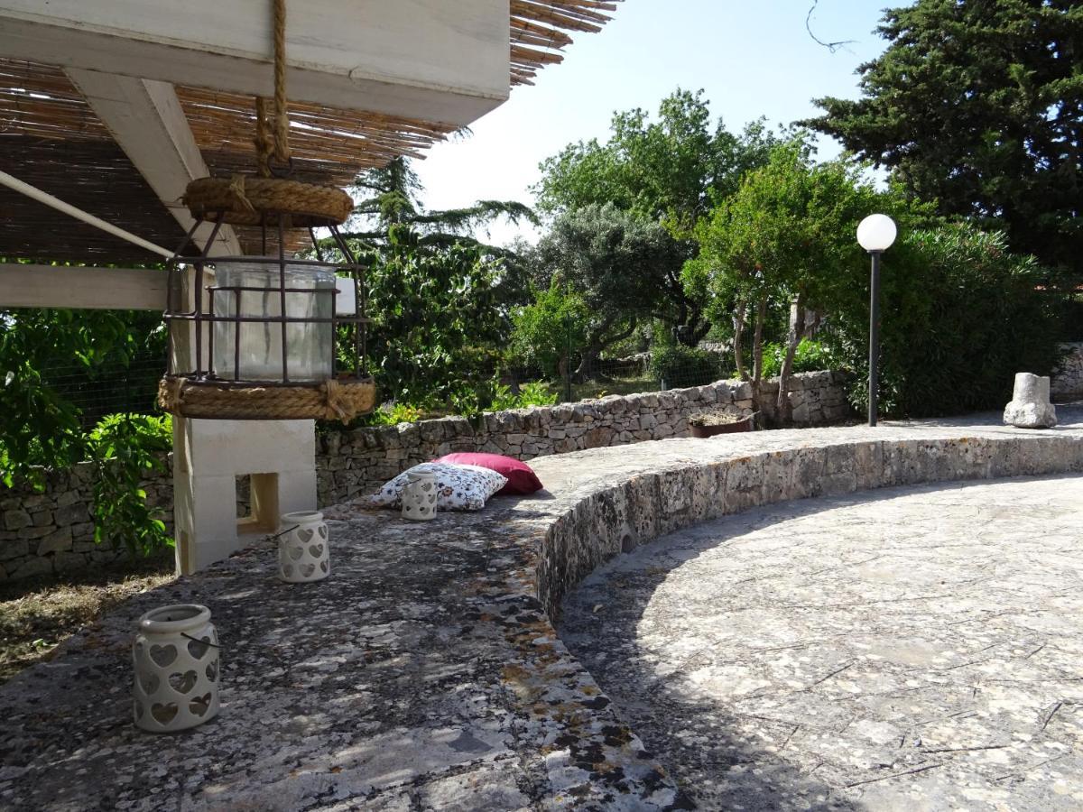 Trulli Di Zia Tata Guest House Locorotondo Exterior photo