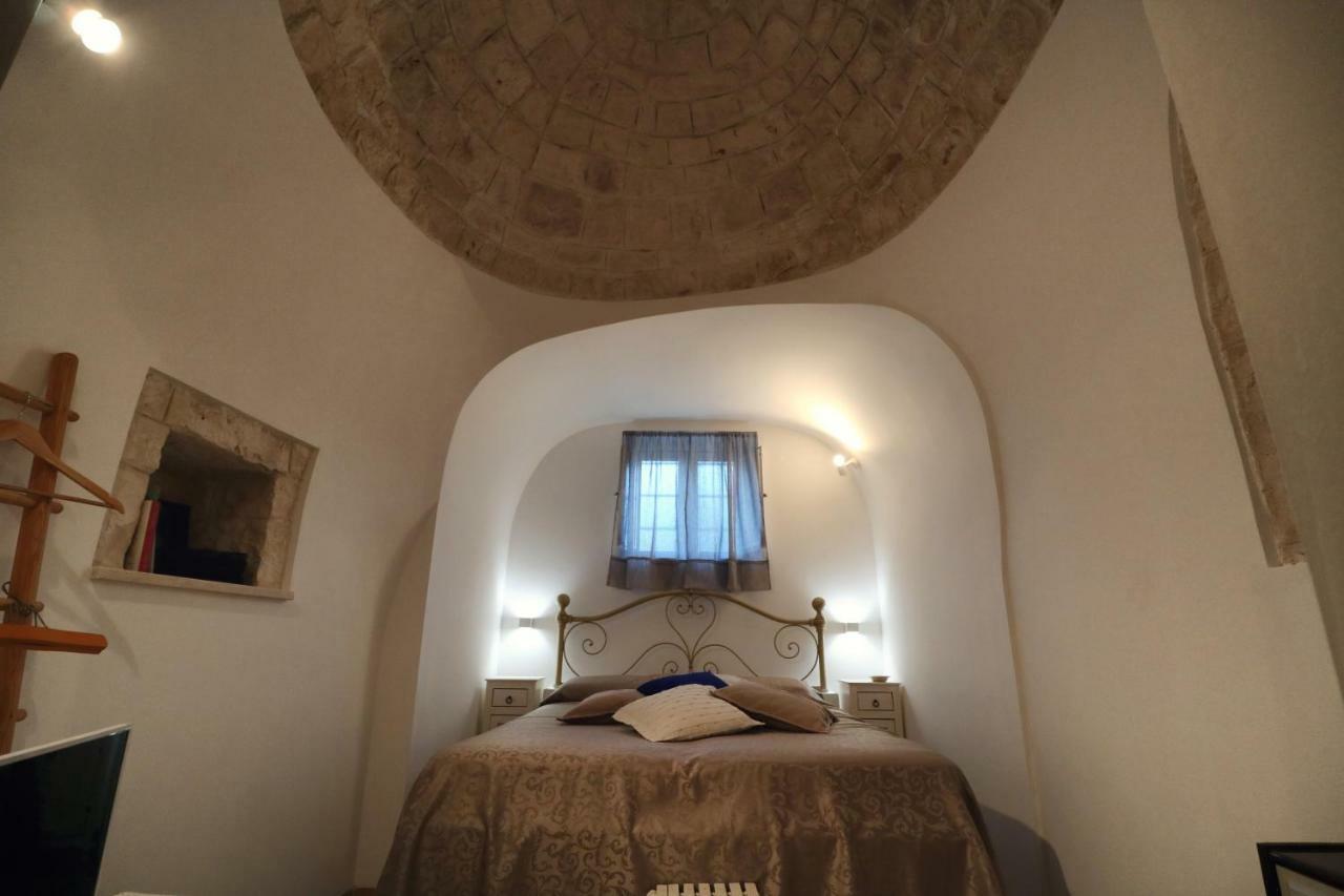 Trulli Di Zia Tata Guest House Locorotondo Exterior photo